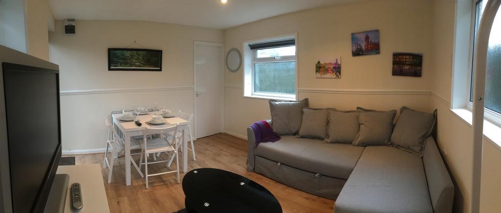 Ty Mynydd Lodge Holiday Home Cardiff Exterior photo